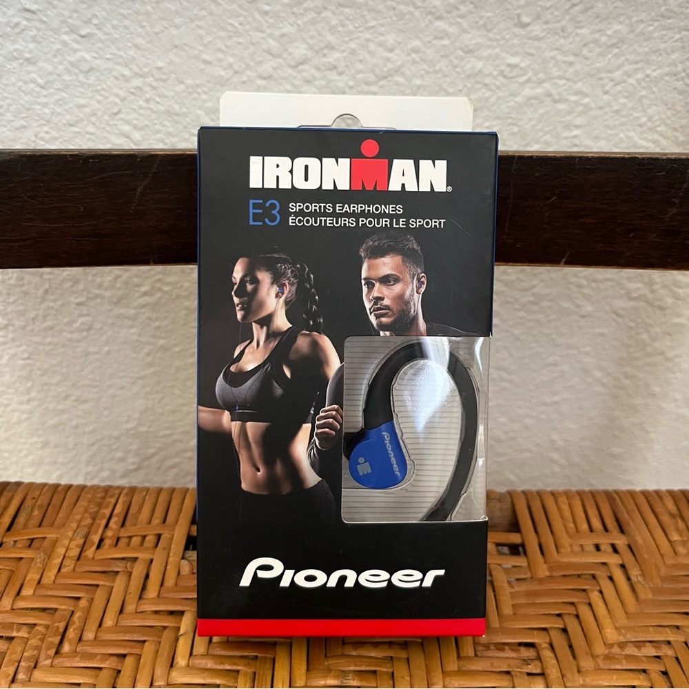 PIONEER Ironman E3 Sports Earphones - Black and Blue